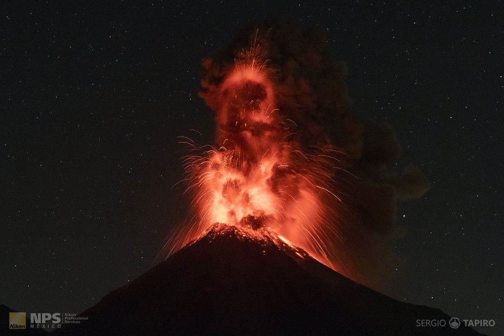 Foto Explosión del Volcán de Colima, enero 2017 - Sergio Tapiro Fotos de volcanes y Naturaleza | Prints