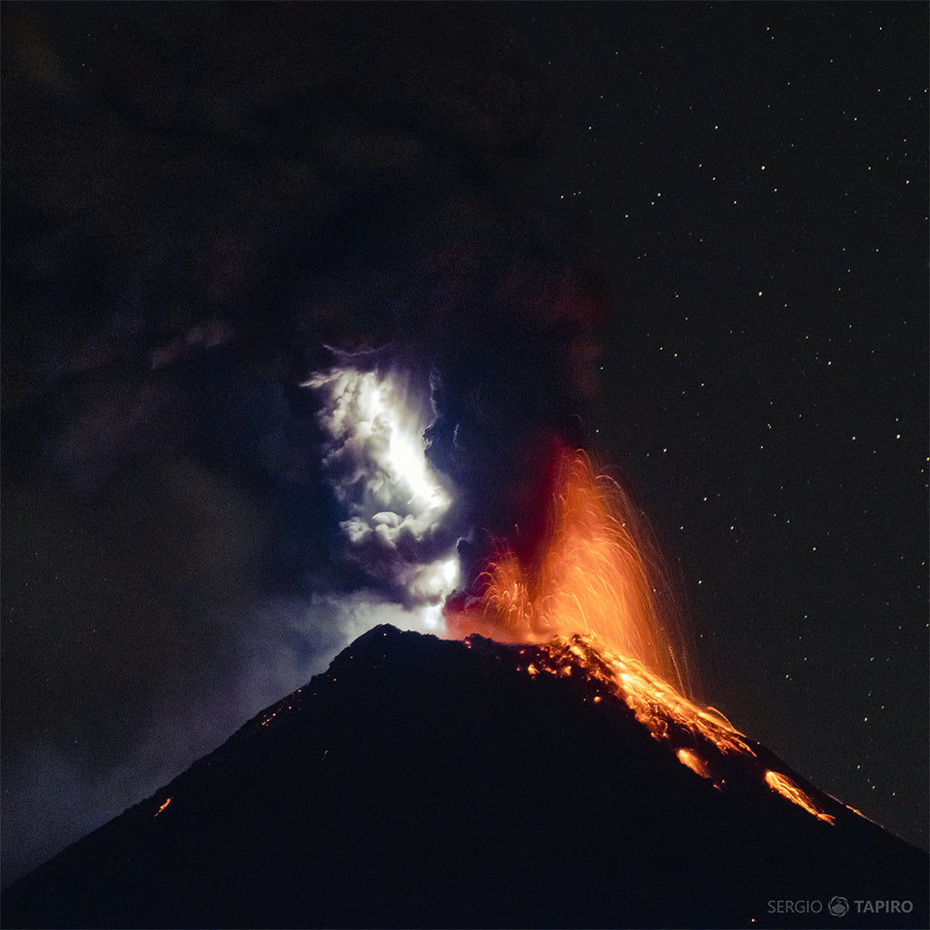 Yin-yang volcánico. Cuadro del Volcán de Colima | variantes | Envío Gratis - Sergio Tapiro Fotos de volcanes y Naturaleza | Prints