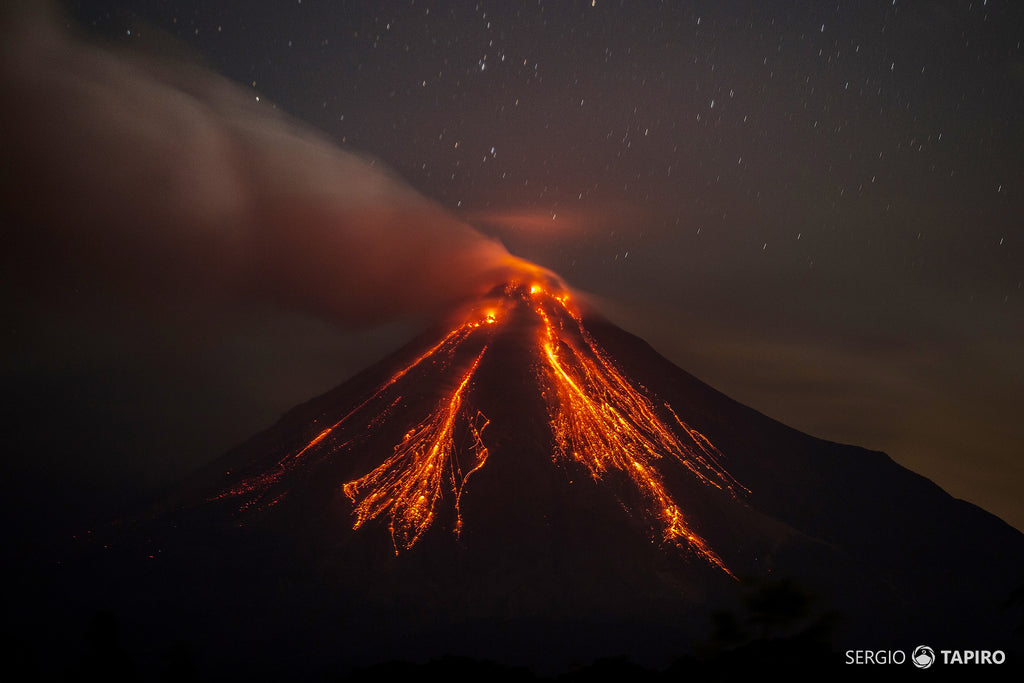 Foto: Noche previa al colapso (2015) - Sergio Tapiro Fotos de volcanes y Naturaleza | Prints