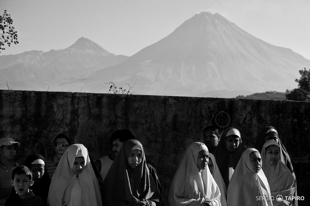 Viernes Santo en Suchitlán. Foto de Sergio Tapiro - Sergio Tapiro Fotos de volcanes y Naturaleza | Prints